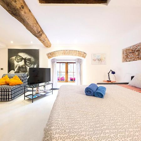 Apartmán Loft La Citta Vecchia Janov Exteriér fotografie